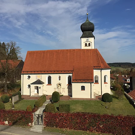 Kirche Obermühlhausen Ortskirche im Ortsteil Obermühlhausen