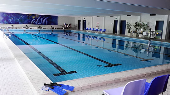 Schwimmhalle im Augustinum